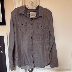 Light Gray Casual Button Down Shirt with Relaxed Fit